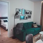 Apartment Tam Skanderbeg Square Center No2 *