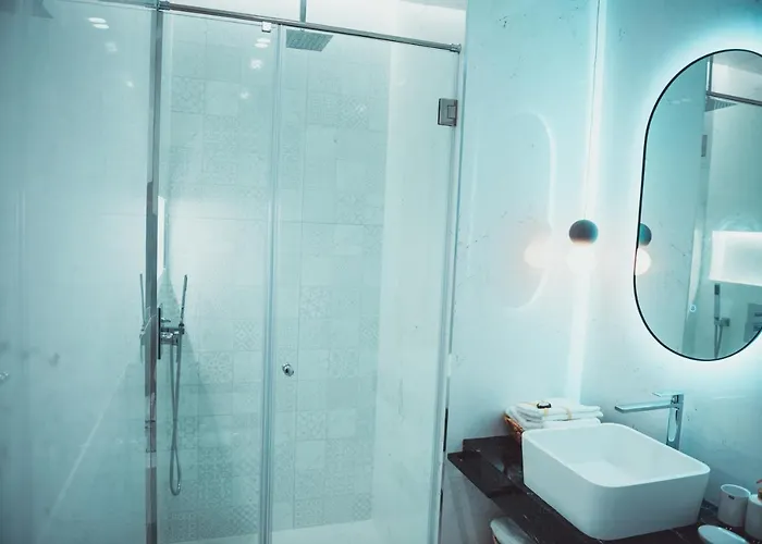 Tam Skanderbeg Square Center No2 * 地拉那