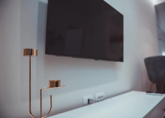 Tam Skanderbeg Square Center No2 * 地拉那