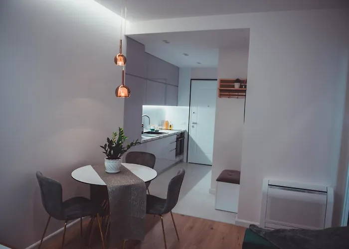 Tam Skanderbeg Square Center No2 *