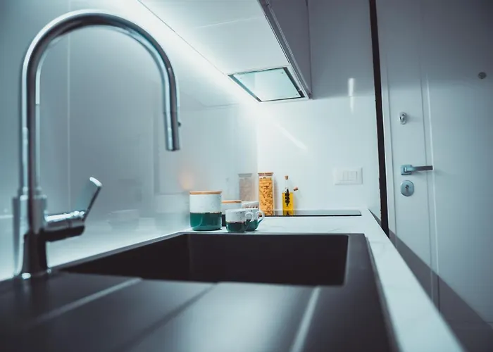 Tam Skanderbeg Square Center No2 * 地拉那