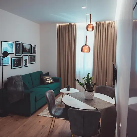 Apartment Tam Skanderbeg Square Center No2