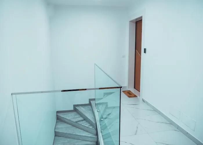 Lägenhet Tam Skanderbeg Square Center No2